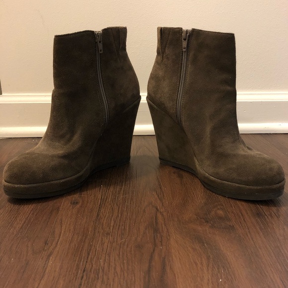 Ladies Fergie Suede Grey Wedge Booties - Picture 3 of 6